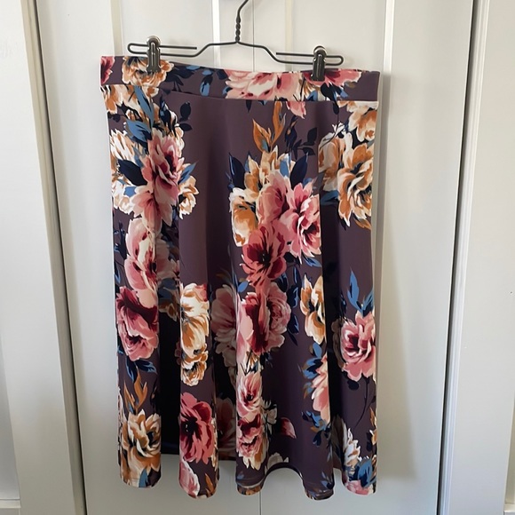 Beautiful Faith and Joy round skirt - Picture 1 of 3